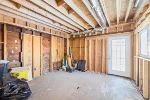 2224 Middleborough Rd, Essex, MD 21221 - Photo 9