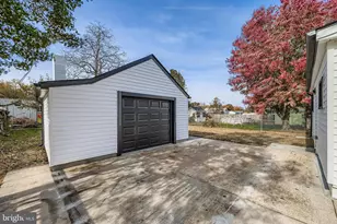 2122 Lodge Forest Dr, Baltimore, MD 21219 - Photo 27