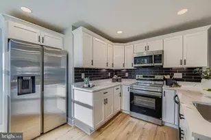 2122 Lodge Forest Dr, Baltimore, MD 21219 - Photo 9