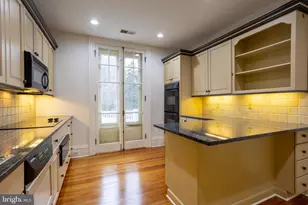 3 Devon Hill Rd, Baltimore, MD 21210 - Photo 15