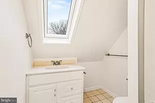 85 Railroad Ave, Glyndon, MD 21071 - Photo 17