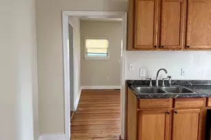 25 Egges Ln, Baltimore, MD 21228 - Photo 9