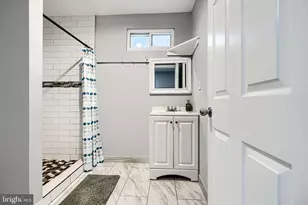 619 North Point Rd, Baltimore, MD 21224 - Photo 43