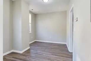 300 W Chesapeake Ave, Towson, MD 21204 - Photo 5