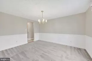 3827 Proctor Ln, Baltimore, MD 21236 - Photo 9