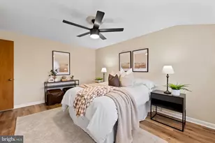 1011 Linden Ave, Baltimore, MD 21227 - Photo 25