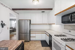 9063 Meadow Heights Rd, Randallstown, MD 21133 - Photo 11