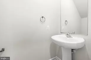 8143 Bartholomew Ct, Baltimore, MD 21206 - Photo 33