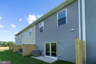 8141 Bartholomew Ct, Baltimore, MD 21206 - Photo 5