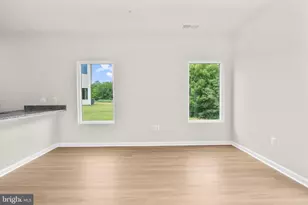 8135 Bartholomew Ct, Baltimore, MD 21206 - Photo 5