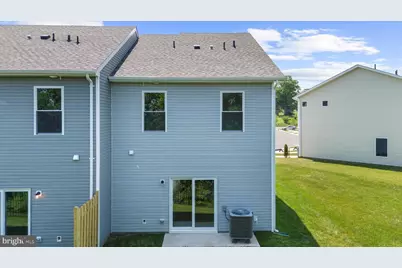 8135 Bartholomew Court, Baltimore, MD 21206 - Photo 17