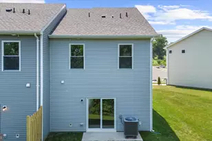 8135 Bartholomew Ct, Baltimore, MD 21206 - Photo 17