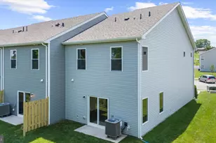 8135 Bartholomew Ct, Baltimore, MD 21206 - Photo 5