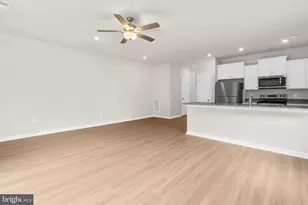 8135 Bartholomew Ct, Baltimore, MD 21206 - Photo 23