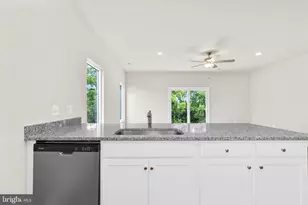 8125 Bartholomew Ct, Baltimore, MD 21206 - Photo 19