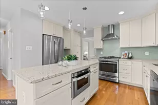 10 Ben Woods Ct, Baltimore, MD 21228 - Photo 13