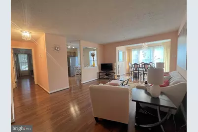 7903 Valley Manor Road #204, Owings Mills, MD 21117 - Photo 5