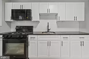 306 Capitol Ct, Baltimore, MD 21221 - Photo 11