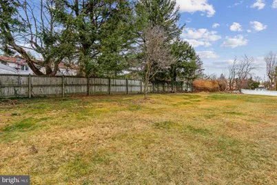 7 Cedar Bluff Court, Baltimore, MD 21228 - Photo 35