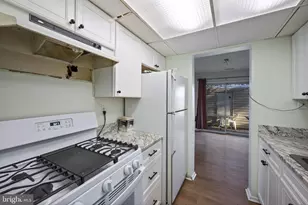 9653 Baron Pl, Baltimore, MD 21237 - Photo 11