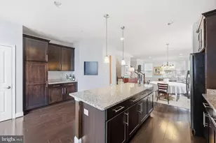 31 Meridian Ln, Towson, MD 21286 - Photo 15