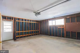 7900 Ivy Ln, Baltimore, MD 21208 - Photo 33