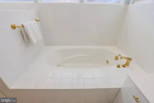 7900 Ivy Ln, Baltimore, MD 21208 - Photo 31