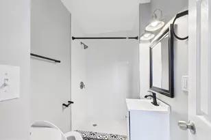 300 W Chesapeake Ave W, Towson, MD 21204 - Photo 9