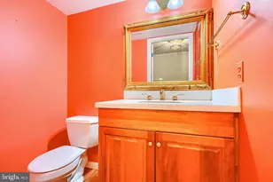 17 Oak Hampton Dr, Lutherville Timonium, MD 21093 - Photo 5