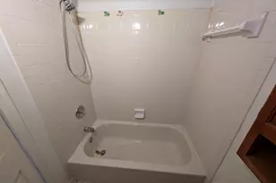 2 Cloverwood Ct, Essex, MD 21221 - Photo 7