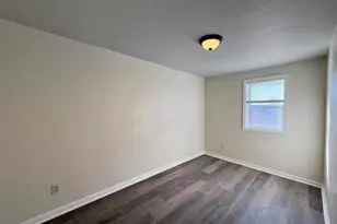 811 Regis Ct, Baltimore, MD 21227 - Photo 9