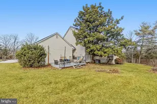 19 Huntress Ct, Lutherville Timonium, MD 21093 - Photo 3