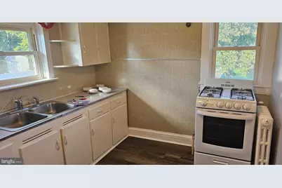 2912 Hillcrest Avenue, Parkville, MD 21234 - Photo 13