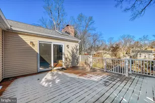 415 Locust Dr, Baltimore, MD 21228 - Photo 25