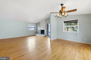 8 Peachtree Ct, Baltimore, MD 21208 - Photo 17