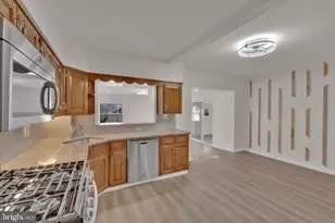 2725 Kirkleigh Rd, Baltimore, MD 21222 - Photo 15