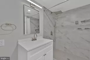 2725 Kirkleigh Rd, Baltimore, MD 21222 - Photo 31