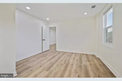 555 S Marlyn Avenue, Essex, MD 21221 - Photo 17