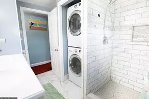 10201 Greenside Dr, Cockeysville, MD 21030 - Photo 11