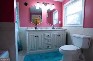 10201 Greenside Dr, Cockeysville, MD 21030 - Photo 11