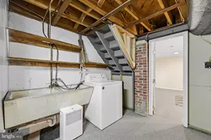 1078 Downton Rd, Baltimore, MD 21227 - Photo 19