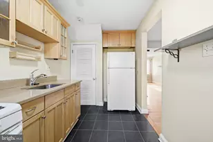 1078 Downton Rd, Baltimore, MD 21227 - Photo 9