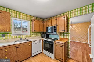 10 Geier Ct, Randallstown, MD 21133 - Photo 9