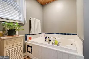 215 Nanticoke Rd, Essex, MD 21221 - Photo 19