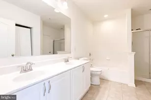 400 Symphony Cir, Cockeysville, MD 21030 - Photo 15