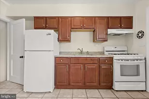 8307 Ridgely Oak Rd, Baltimore, MD 21234 - Photo 9