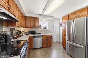 2200 Poplar Rd, Essex, MD 21221 - Photo 5