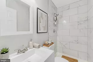 9234 Woodcreek Ct, Parkville, MD 21234 - Photo 17