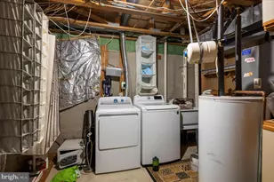 2009 Heritage Dr, Baltimore, MD 21209 - Photo 33