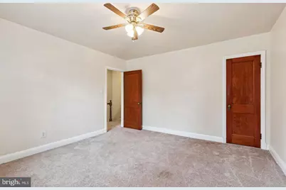 902 Elm Ridge Avenue, Baltimore, MD 21229 - Photo 9